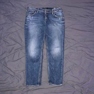 Women’s Slim Fit Jeans